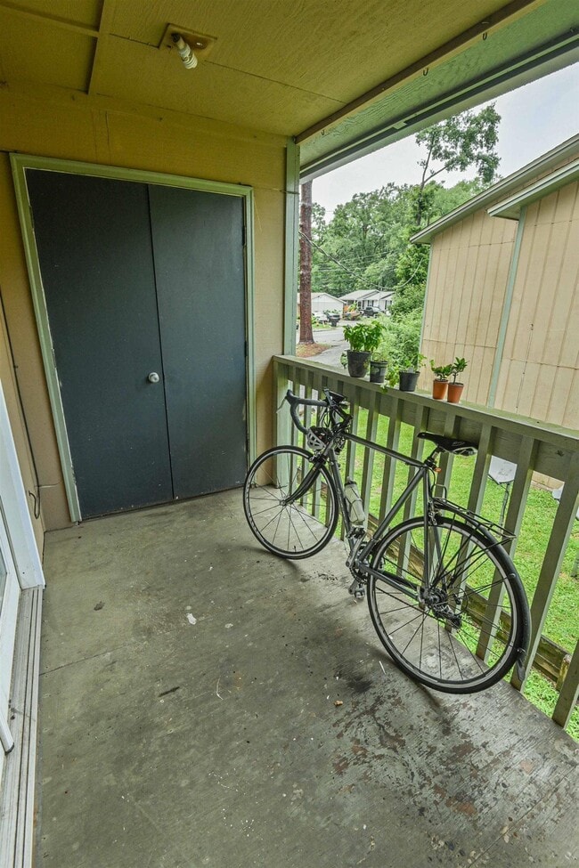 Building Photo - 809 California St