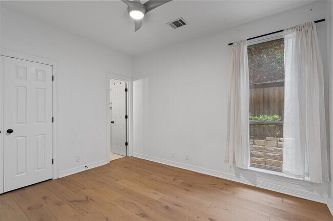 Building Photo - 12105 Portobella Dr