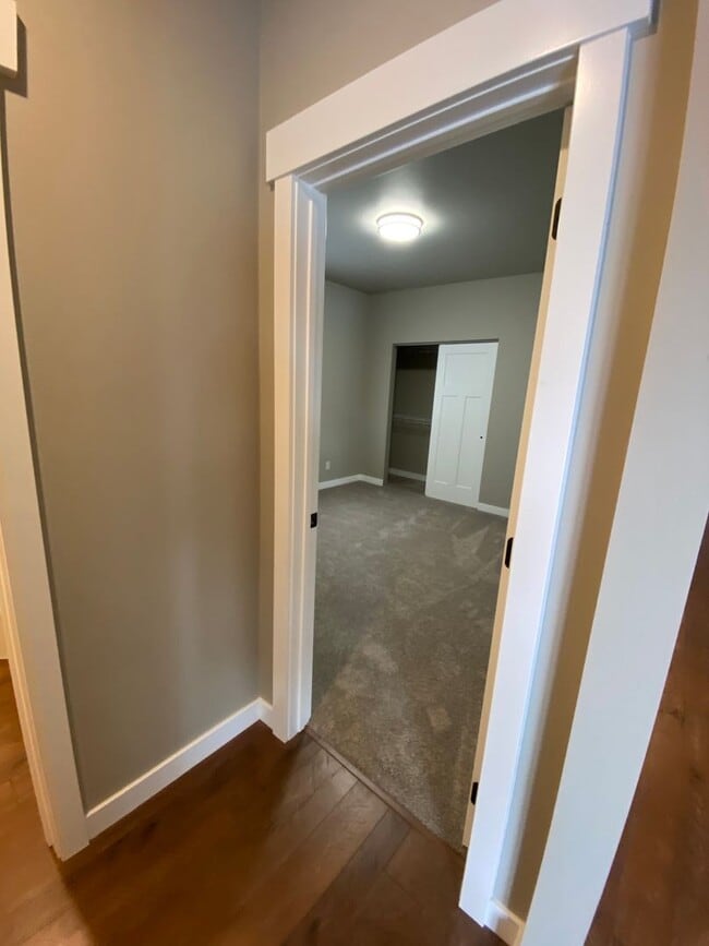 Building Photo - Newer Home - 3 Bedroom - 2 Bath - Corvallis