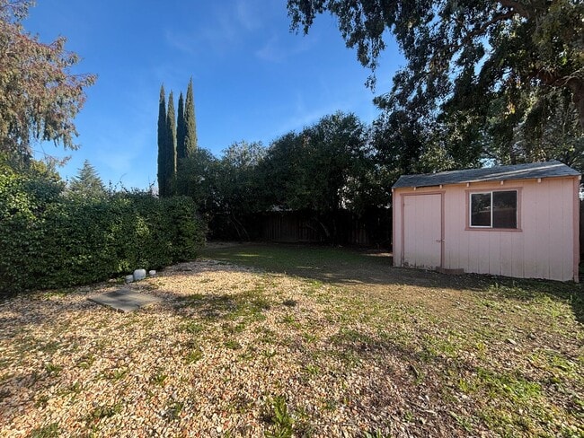 Building Photo - Beautiful Single-Story Gem in Vacaville!