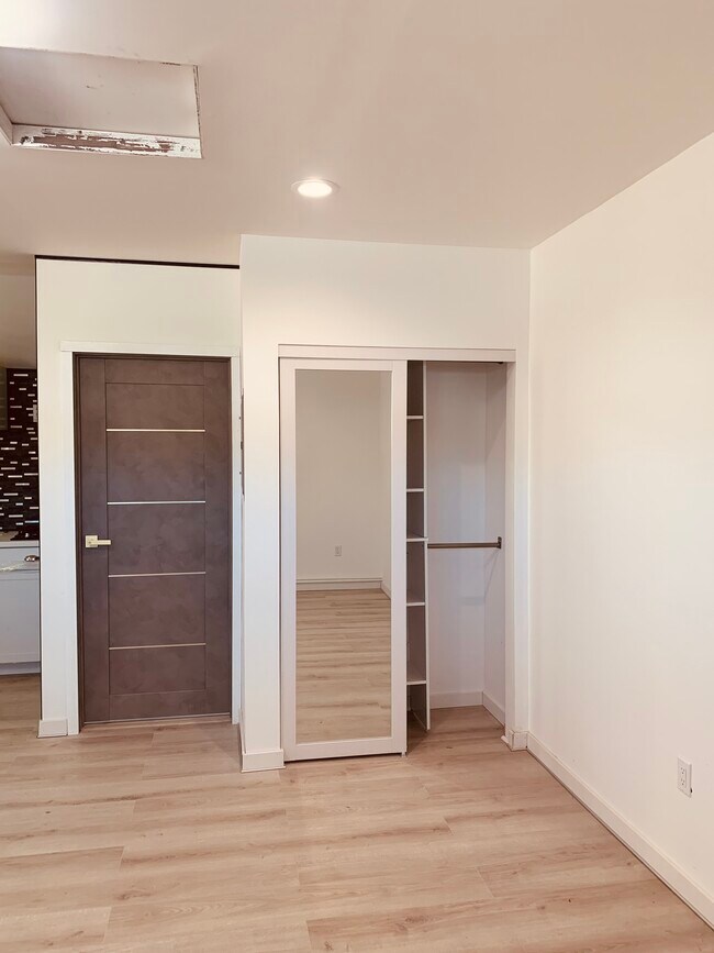 Building Photo - 7408 Capistrano Ave