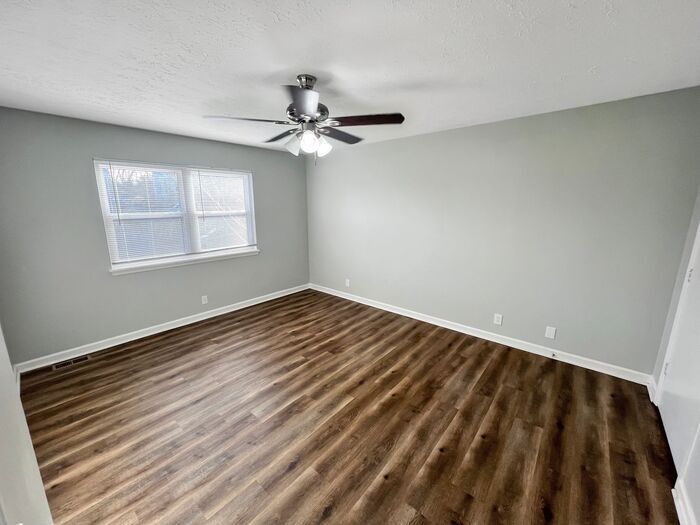 Building Photo - 920 Ilawood Dr