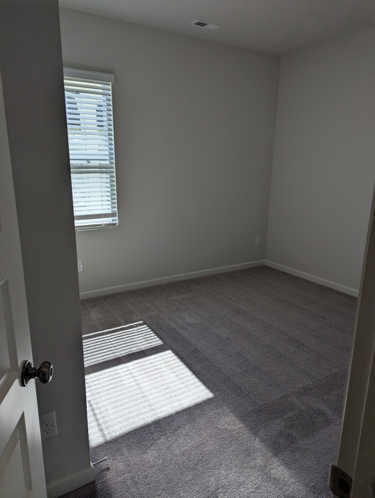 Building Photo - 1055 Baltusrol Ln
