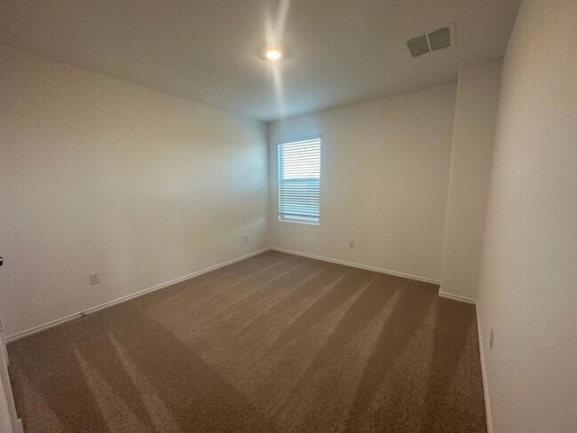 Building Photo - 1018 Ascari Ct