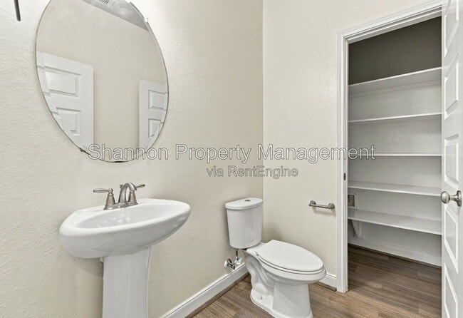 Building Photo - 24250 Prairie Glen Ln