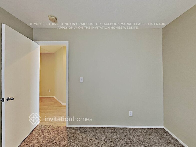 Building Photo - 8019 Torremolinos Ave
