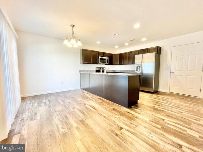 Building Photo - 56 Black Cherry Dr