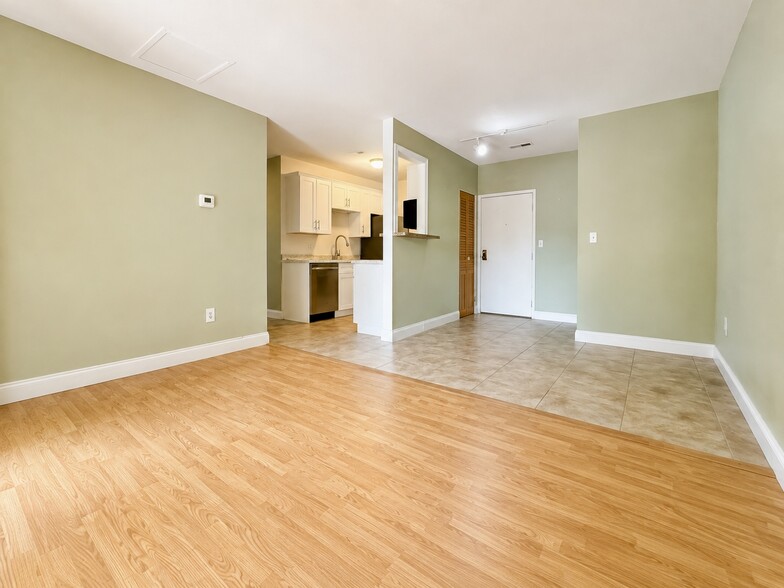 Building Photo - 150 Rumford Ave