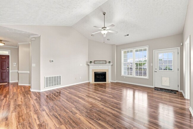Building Photo - 1320 Kershaw Loop