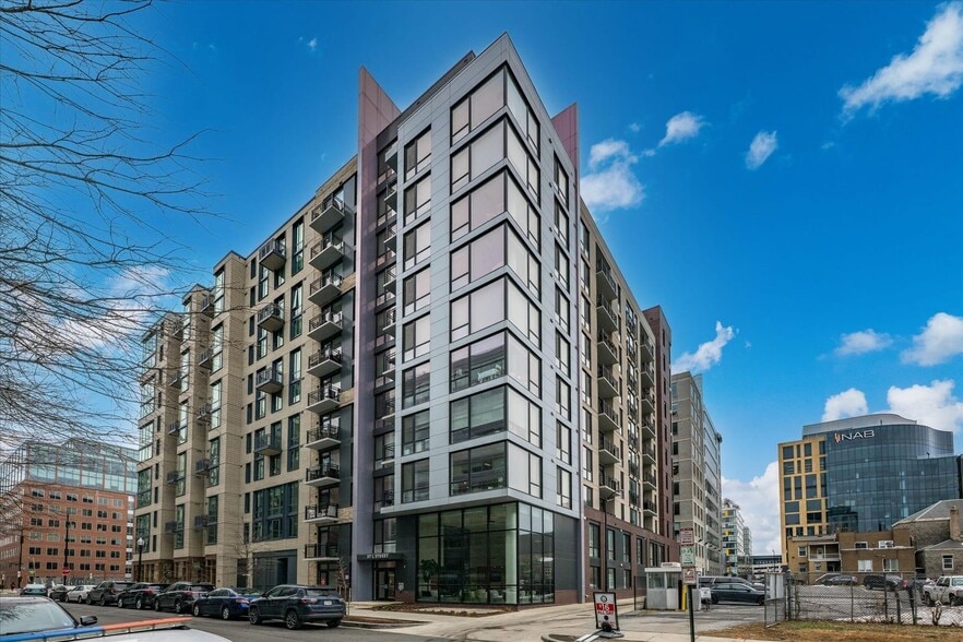 Building Photo - 37 L St SE