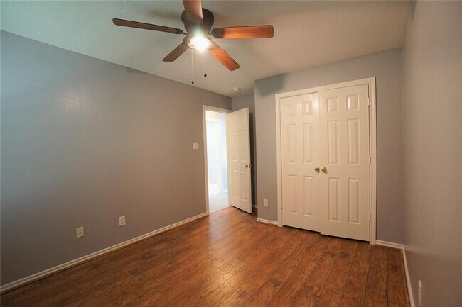 Building Photo - 106 S Abram Cir