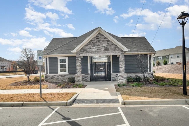 Building Photo - Townhouse Arberdene