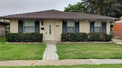 Building Photo - 3611 Arizona Ave