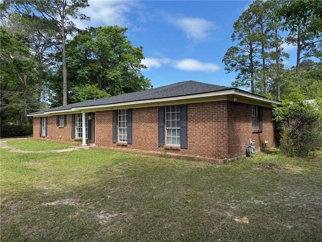 Building Photo - 24 Bethel Forest Dr S