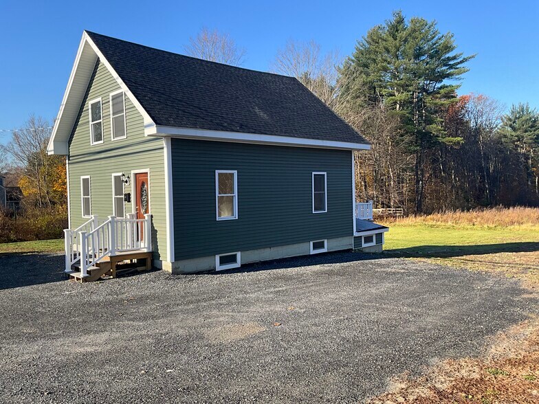 Building Photo - 450 Riverside Dr