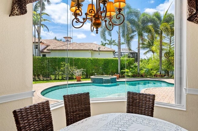 Building Photo - 3201 E Stonebrook Cir