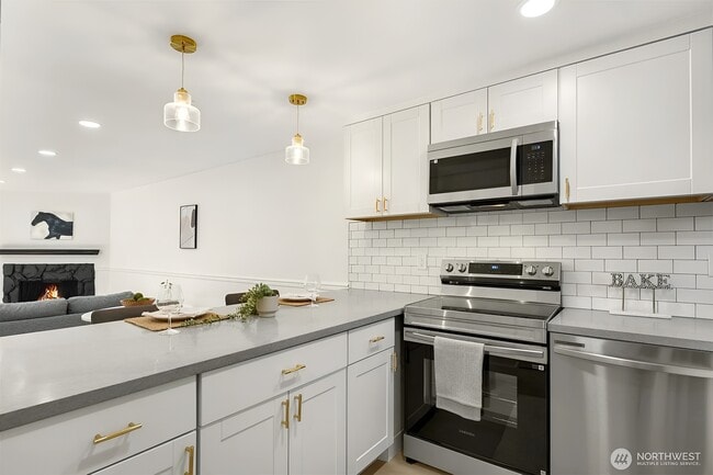Building Photo - 14527 NE 40th St