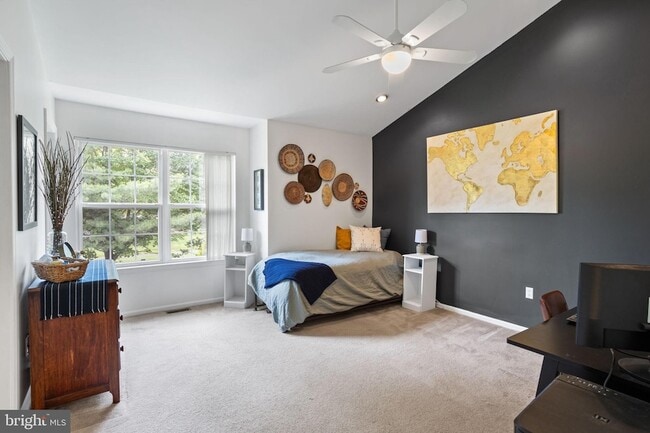 Building Photo - 2302 Harvard Dr