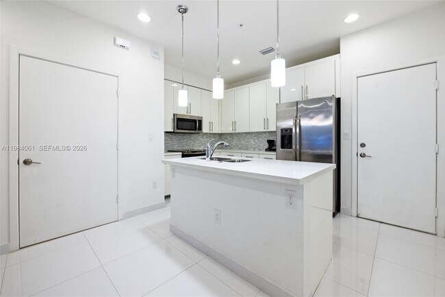 Building Photo - 2641 NE 212th Terrace