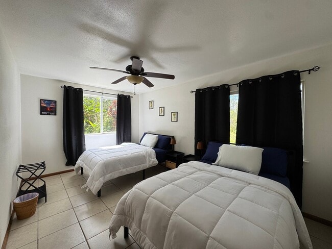 Building Photo - Utilities Included 2 Bedroom / 1 Bath Apartment