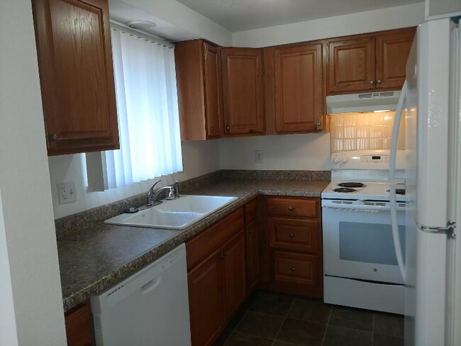 Building Photo - 3644 Butternut Dr