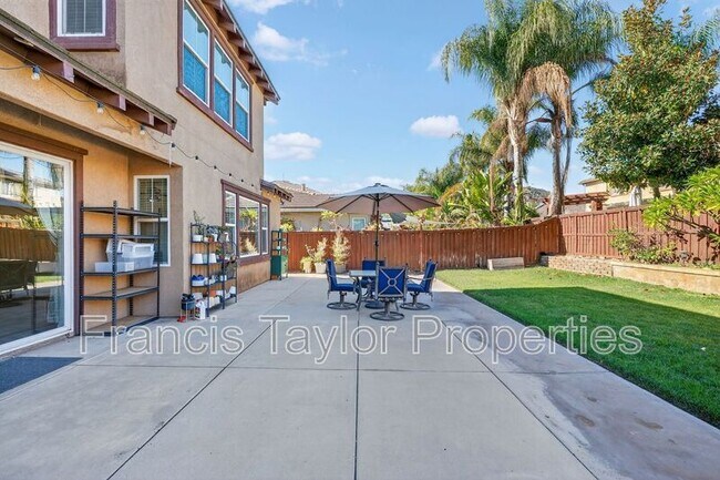 Building Photo - 504 Eureka Dr