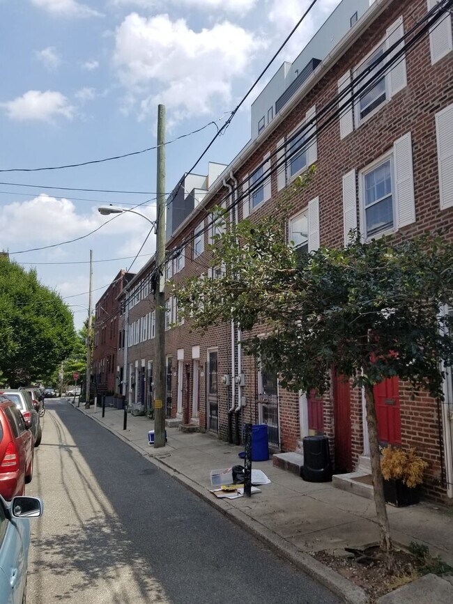 Building Photo - 308 W Wildey St