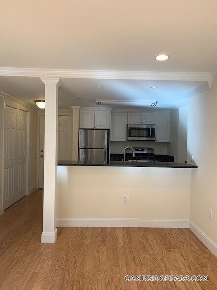 Building Photo - 22 Chauncy St