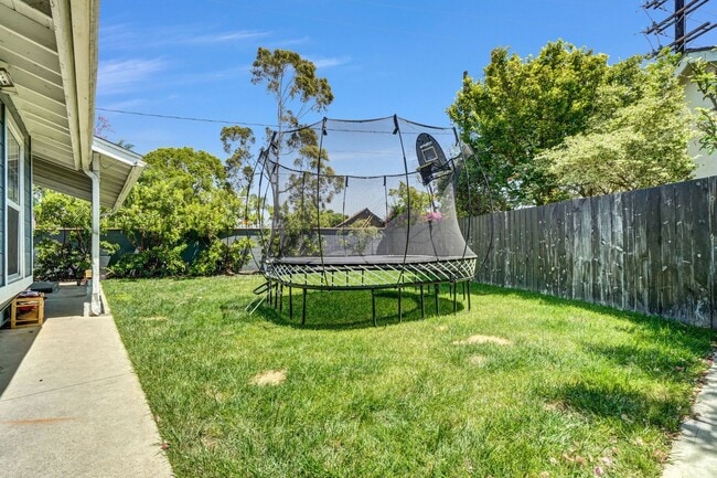 Building Photo - 14501 Wesfall Rd., Tustin CA 92780 5 BR, 3...