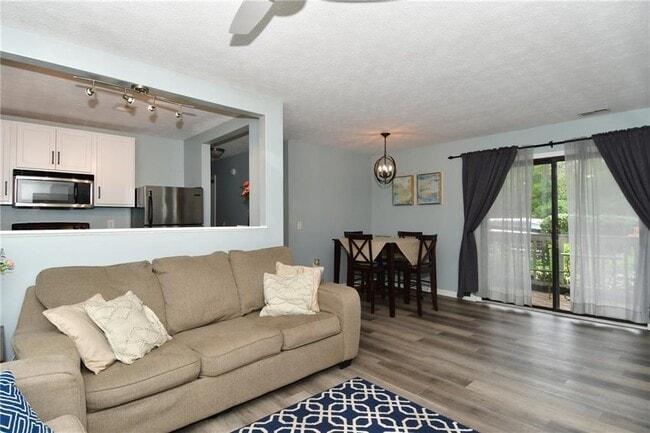 Primary Photo - 1727 E 56th St