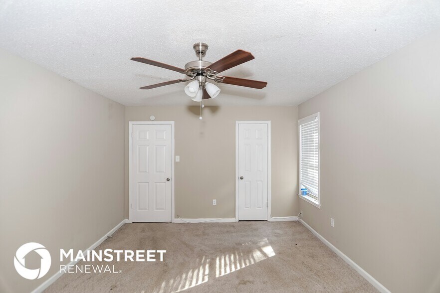 Building Photo - 5069 Country View Ln