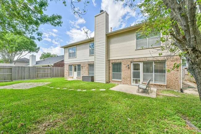 Building Photo - 2107 Bennigan St