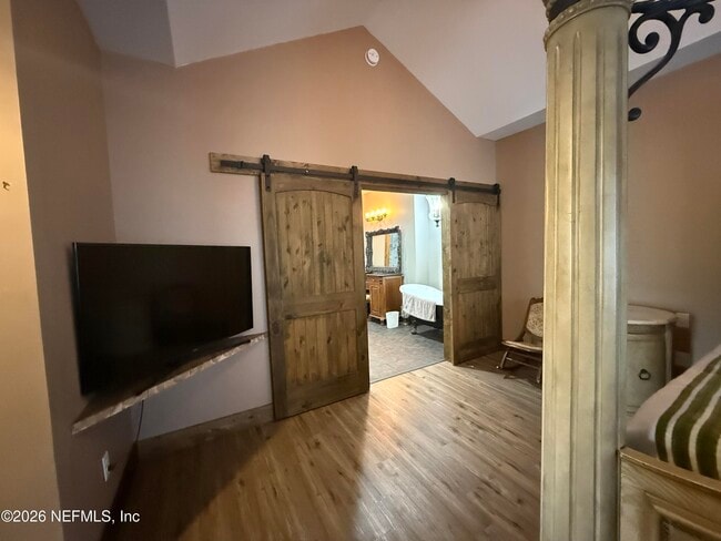 Building Photo - 10933 N Runway Cir