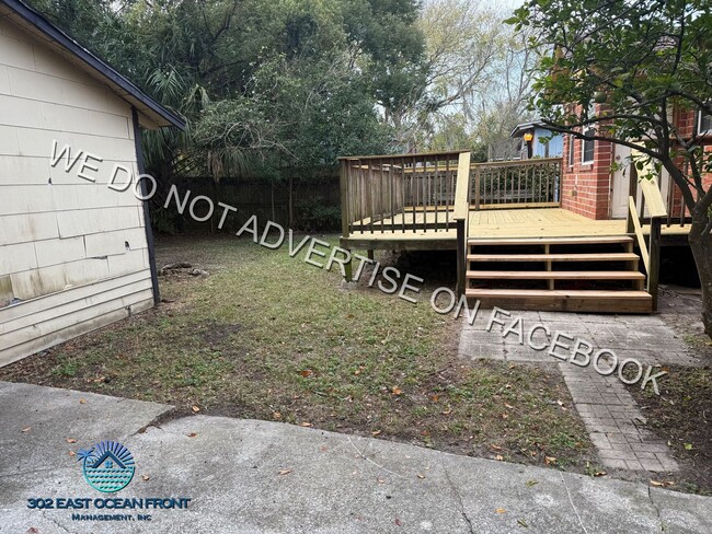 Building Photo - Beautiful 3 Bedroom 1 Bathroom now availab...