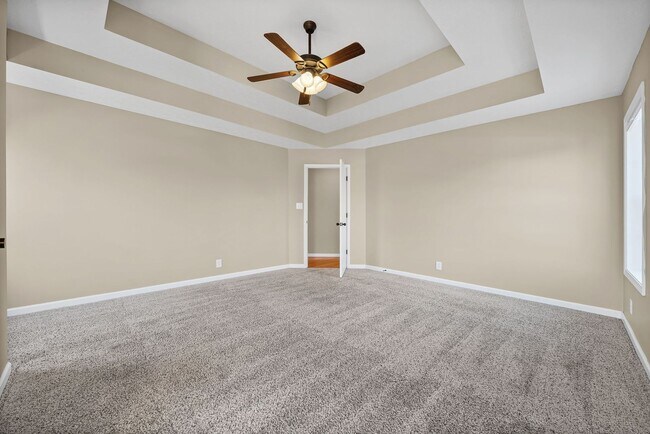 Building Photo - Pet Friendly Four Bedroom!