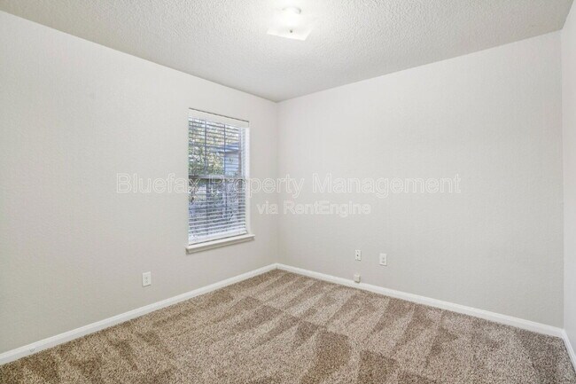 Building Photo - 11454 Country Canyon