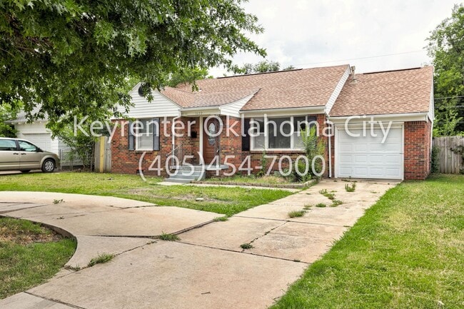 Building Photo - Move-In Special *1/2 Your First Month's Rent* Wonderful 3BD/2BD Home minutes away from Quail Spri...
