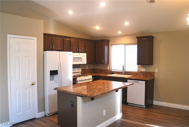 Building Photo - 9955 Burton Lake Ct