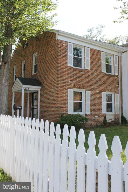 Building Photo - 9233 Byrd Dr
