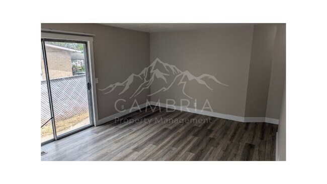 Building Photo - 4 BR House For Rent in Midvale