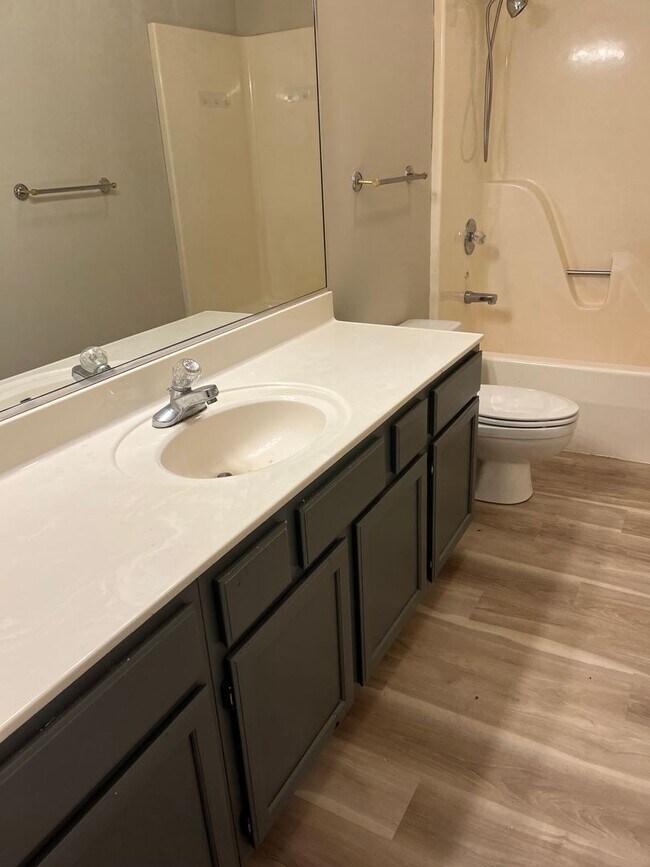 Building Photo - 3bedroom 3 bath. coming soon.