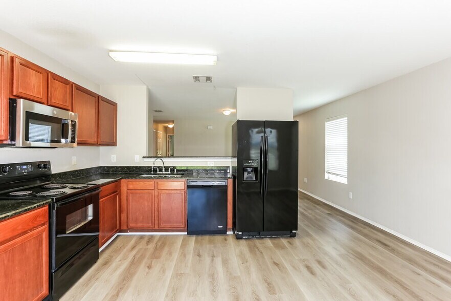 Building Photo - 1303 Macaw Ct