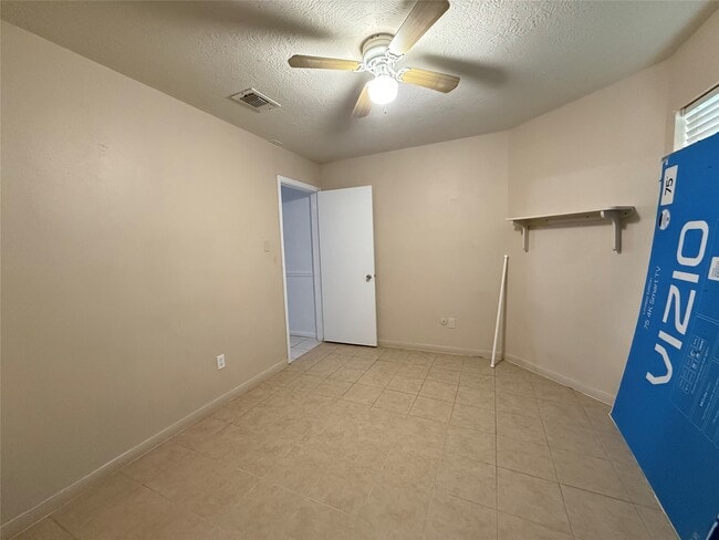 Building Photo - 10807 Emery Dr