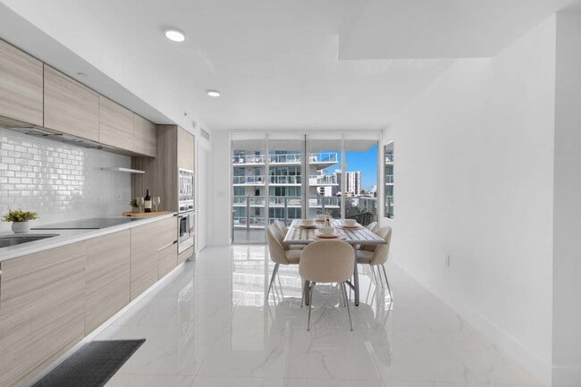 Building Photo - 6620 Indian Creek Dr