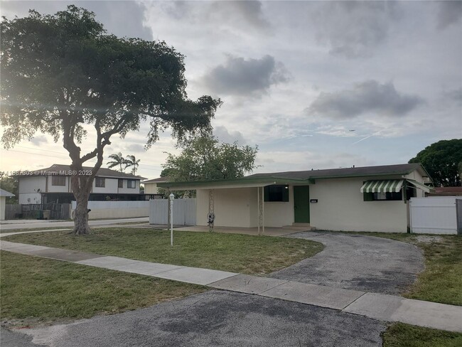 Building Photo - 7791 NW 39th St