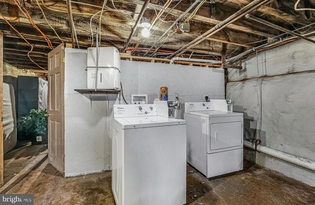 Building Photo - 1202 N 7th St