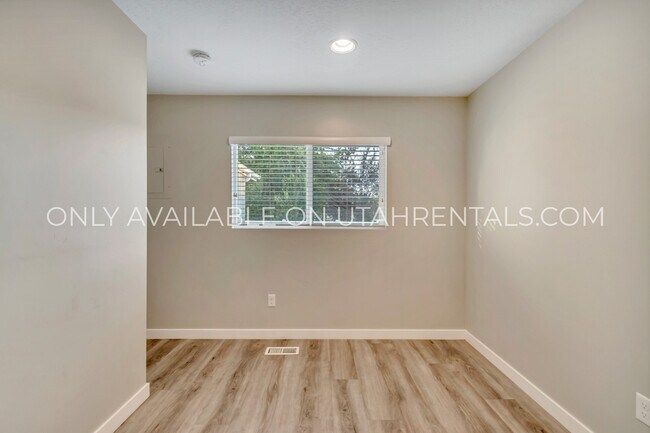 Building Photo - 1269 E 5600 S