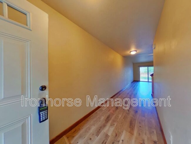 Building Photo - 103 Covey Ct