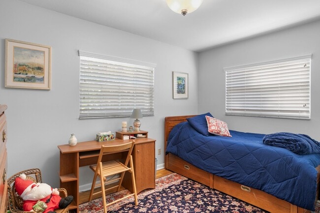 Building Photo - 4 bed, 3ba, 2 car garage home in Culbreath Heights