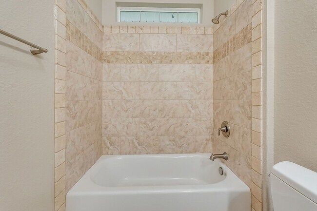 Building Photo - Gorgeous Southern Living Home in Coveted S...